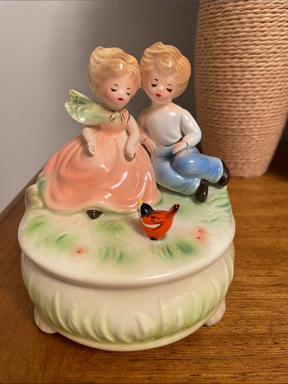 📍Vintage Josef Originals Porcelain Music Box THE SHADOW OF YOUR SMILE